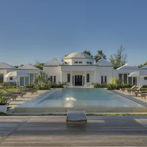 https://la-bougainvillea.comcaribbean.com